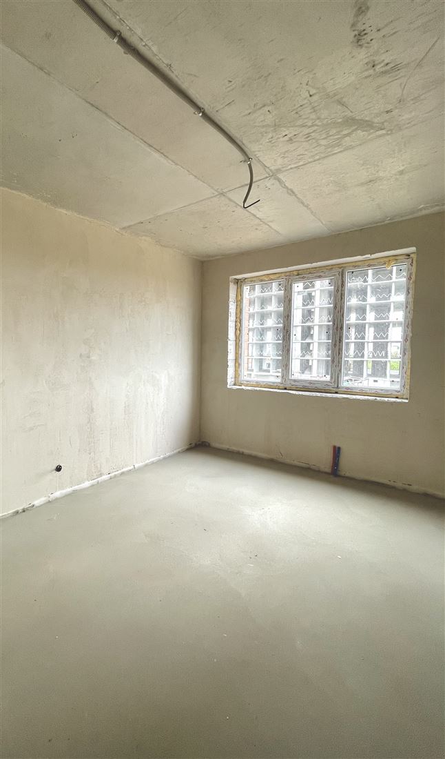 Купить --комнатную квартиру