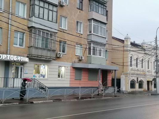 Снять  помещение свободного назначения